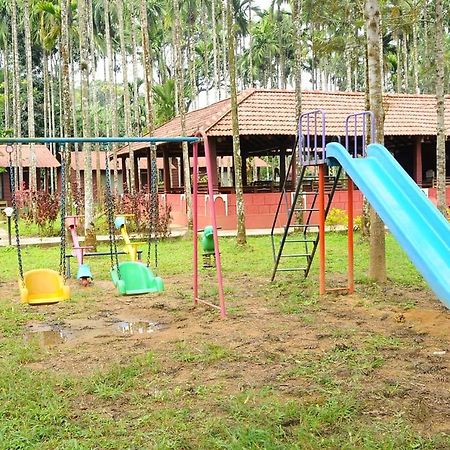 La Flora Prakruth Resort Coorg Madikeri Bagian luar foto