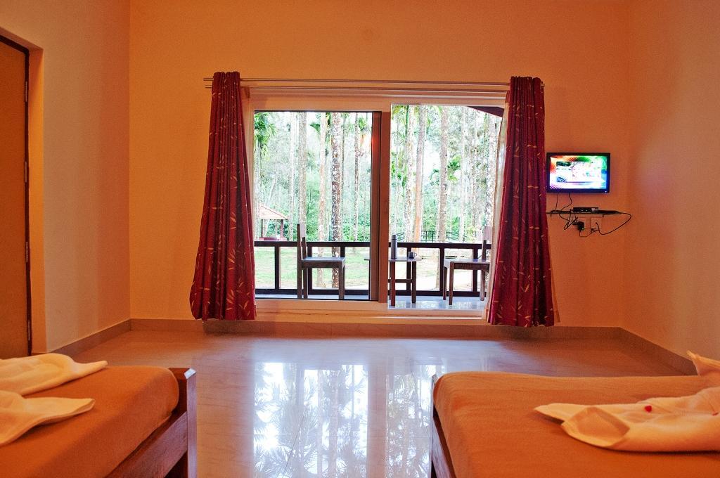 La Flora Prakruth Resort Coorg Madikeri Bagian luar foto