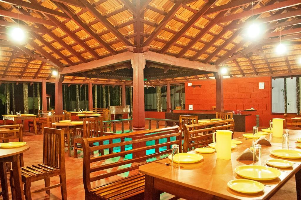 La Flora Prakruth Resort Coorg Madikeri Bagian luar foto