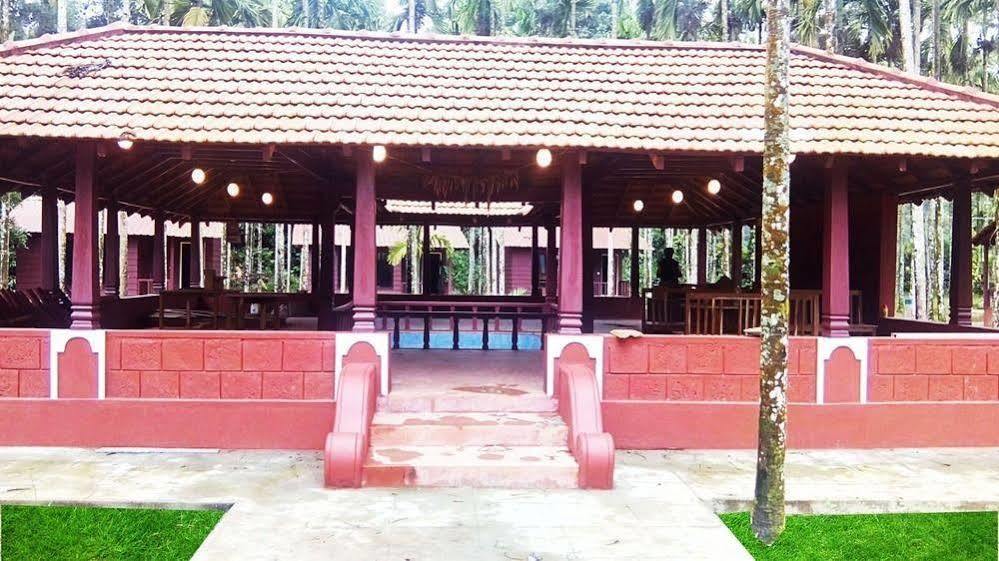 La Flora Prakruth Resort Coorg Madikeri Bagian luar foto